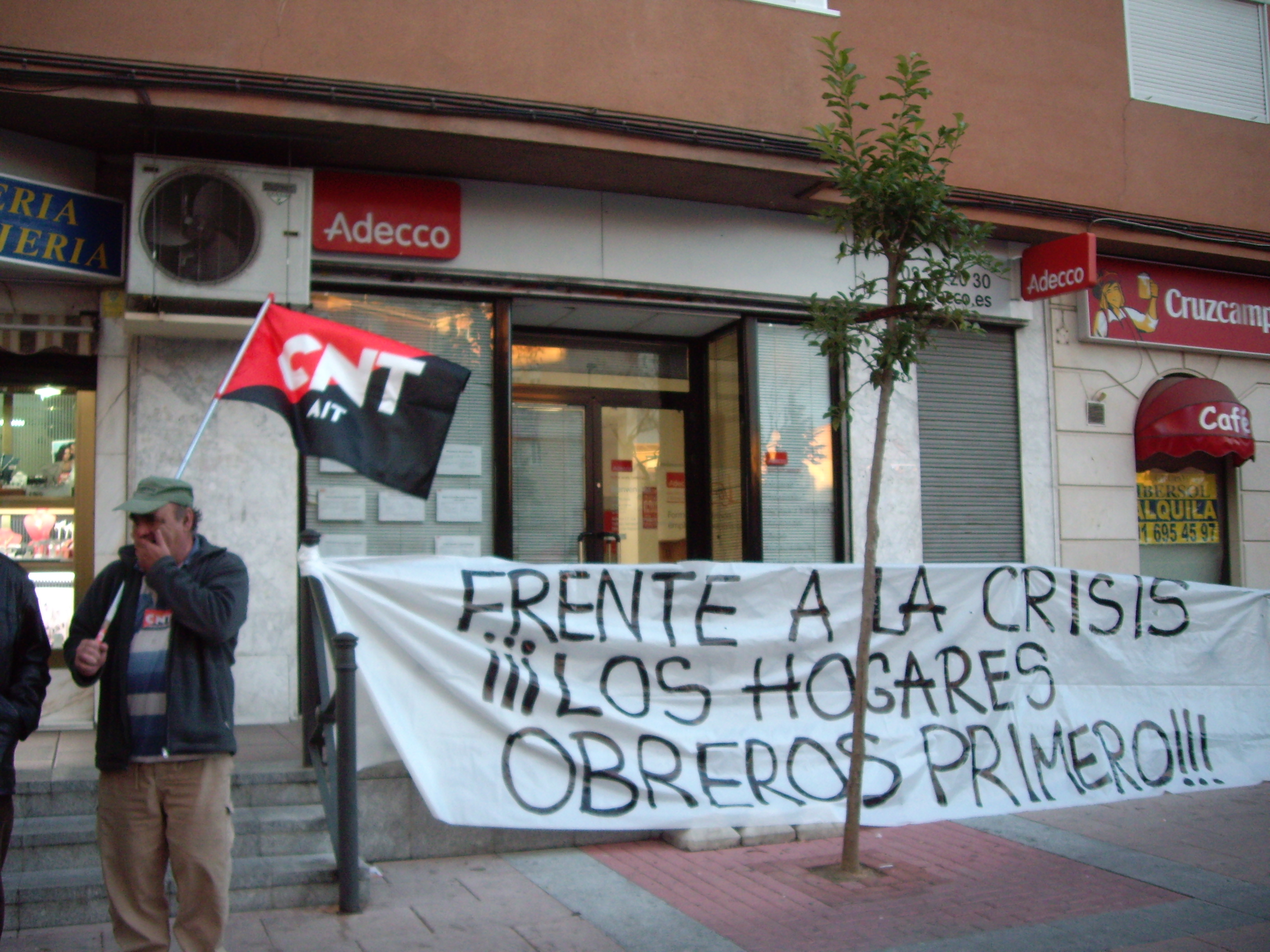 Piquete informativo en ADECCO en solidaridad con los huelguistas de ABB Córdoba