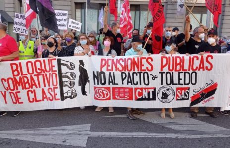 Los pensionistas protestan en Madrid contra Escrivá y la reforma de las pensiones