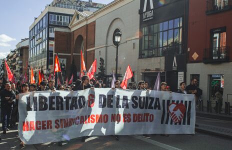 Crónica manifestación 8-F en Madrid por las 6 de la Suiza. No están solas